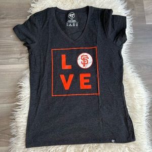 Women’s Giants t-shirt